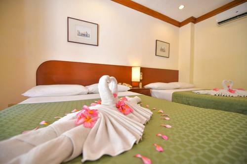 Hostal Hey Jude Resort Hotel