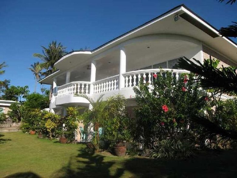 Lingganay Boracay Hotel Resort