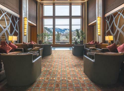Hotel New Listing! Riverfront Resort Studio With Heated Pool - Gondola To Slopes!