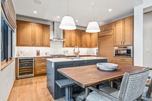 Apartamento Riverfront Lodge By East West Hospitality