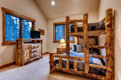 Breckenridge House With Deck And Hot Tub On 1 Acre!