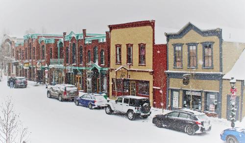 Powderhorn 203b