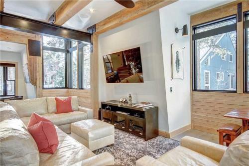 Arrow Darrow Home