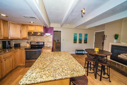 Ski & Racquet Club Condo Cg4