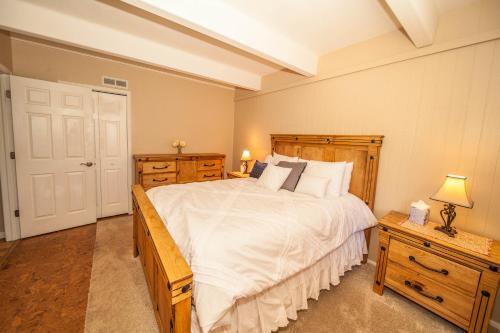 Ski & Racquet Club Condo Cg4
