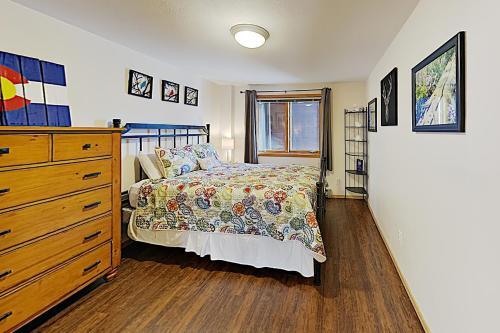 Apartamento New Listing! Ski-in Ski-out Corner Unit