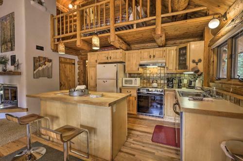 Cozy Peak-a-blue Cabin With Deck, 8 Mi From Gondola