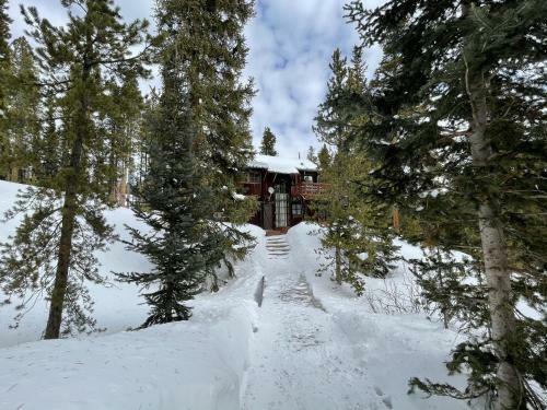 Breckenhaus Cabin