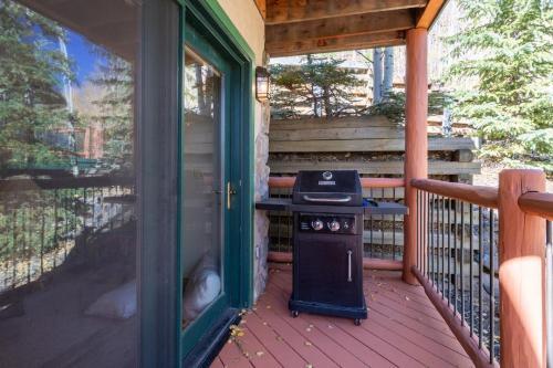 Woods Red Oak Townhome Hot Tub Sleeps 11
