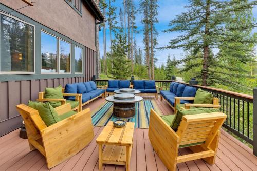 Majestic Lodge Retreat Amenities Views