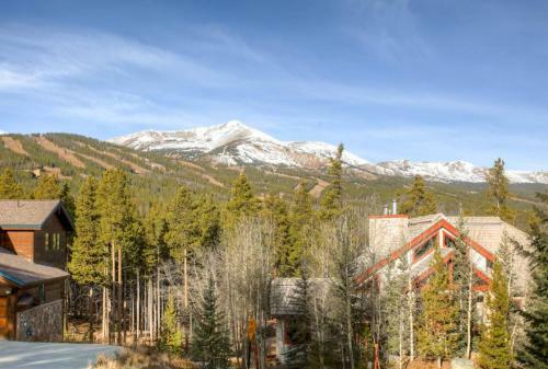 Lonestar Lodge