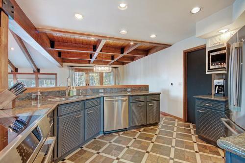 Summit Solitude Estate Home