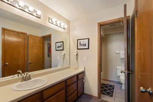 Ski Hill 2 Bdr And Loft - Close To Slopes And Downtown