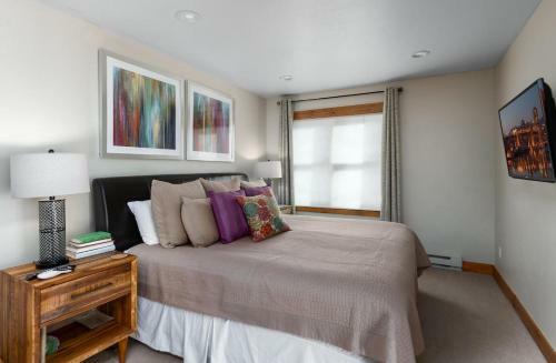 High Street Chalet