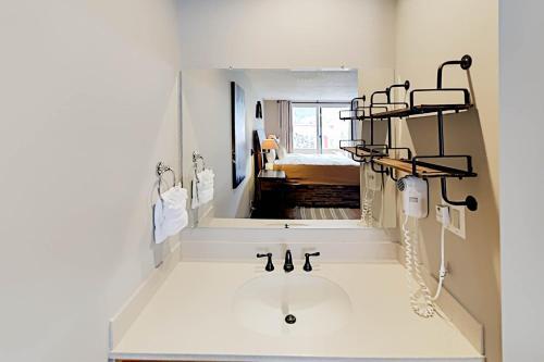 Apartamento Snowbridge Square - Mountain Views - Near Slopes Condo