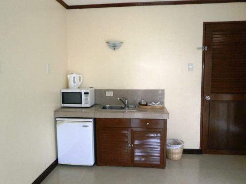 Hotel Beachcomber Resort - Boracay