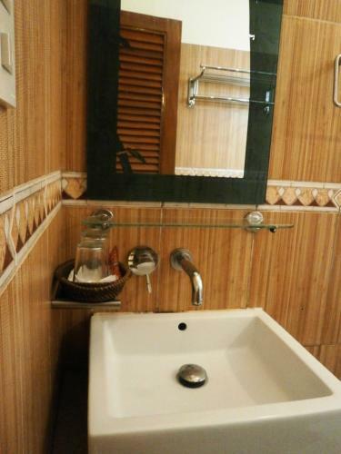 Hotel Beachcomber Resort - Boracay