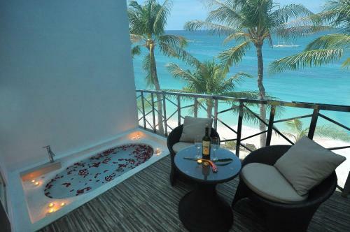 Hotel Boracay Ocean Club Beach Resort
