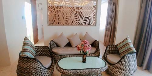 Hotel Boracay Ocean Club Beach Resort