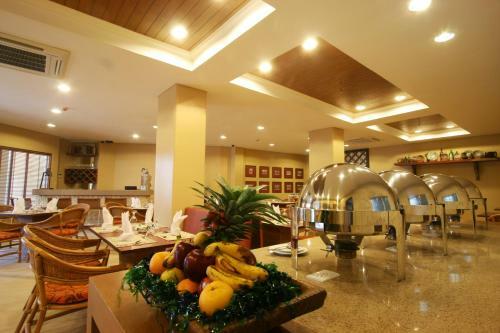 Hotel Crown Regency Prince Resort