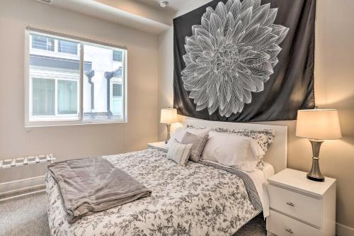 Trendy Townhome - Walk To Mile High Stadium!