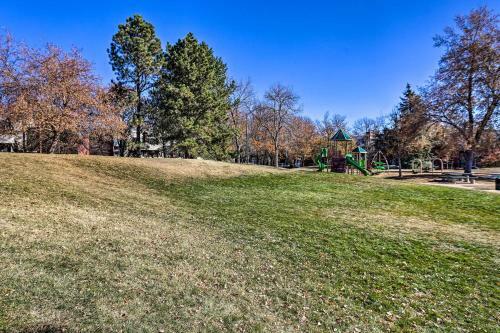 Modern Denver Apartment Walk To Dine And Shop!