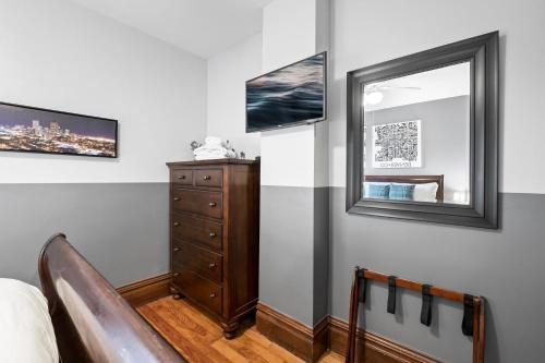 5 Star Cap Hill 3br Patio Garage & Walk Downtown