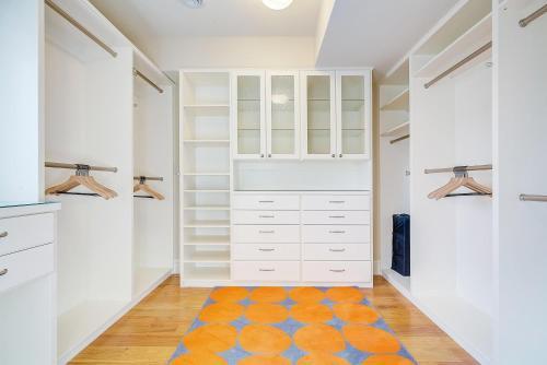 Luxe Family Getaway Pool Table & Arcade Sleeps 12