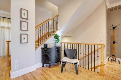 Luxe Family Getaway Pool Table & Arcade Sleeps 12