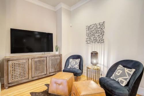 Luxe Family Getaway Pool Table & Arcade Sleeps 12