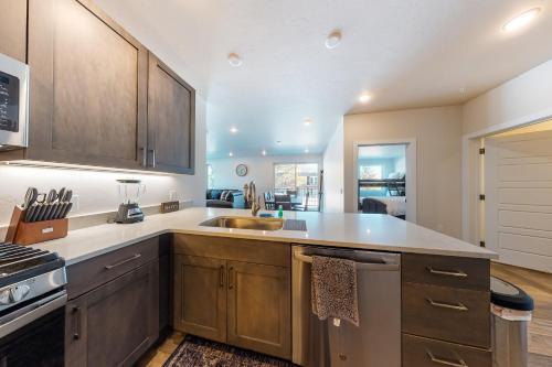 Sail Lofts 108