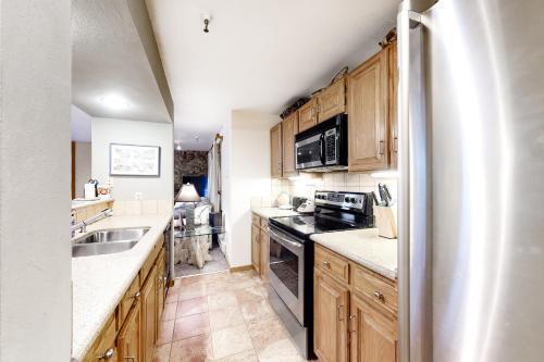 Marina Place 415