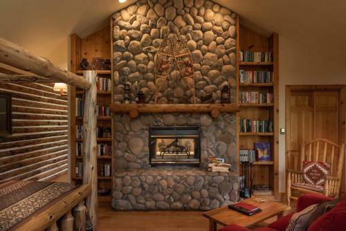 Bed & Breakfast Romantic Riversong Inn