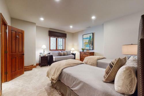 Arrowhead Abode