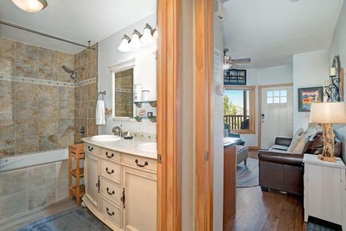Apartamento Emerald Mountain 28c Condo