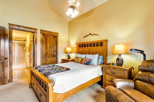 Murray's Hangar #6046