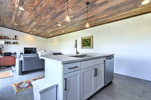 Exceptional Fairplay Getaway With Deck And Valley View!