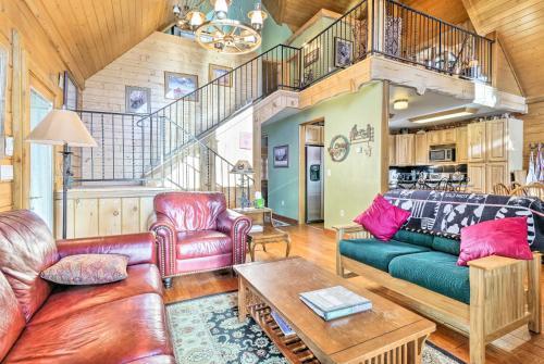 Spacious Fairplay Cabin With Deck And Dry Sauna!