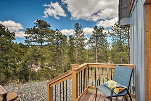 Cozy Log Cabin Less Than 2 Miles To Downtown Evergreen!
