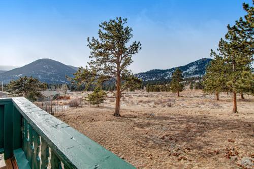 Longs Peak Lookout Cabin