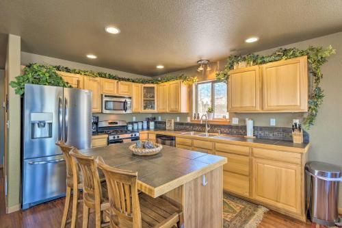 Inviting Lodge In Fairplay With Private Deck!