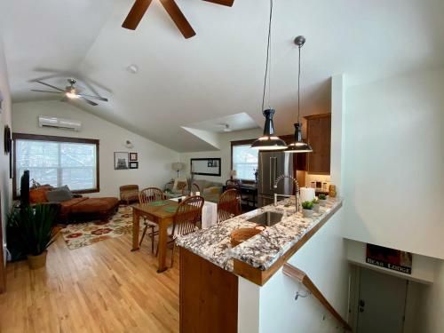 Apartamento The Bears Den! Walk To Town & Csu!