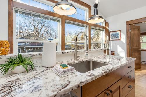 Apartamento The Bears Den! Walk To Town & Csu!