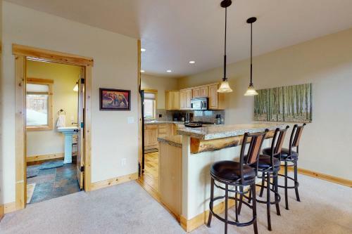 Spruce Ridge Retreat