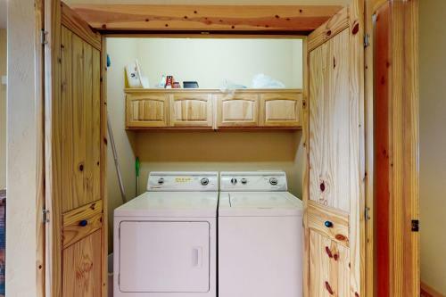 Spruce Ridge Retreat