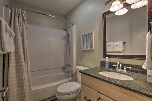 Apartamento The Jabberwocky Condo With Pool And Sauna Access