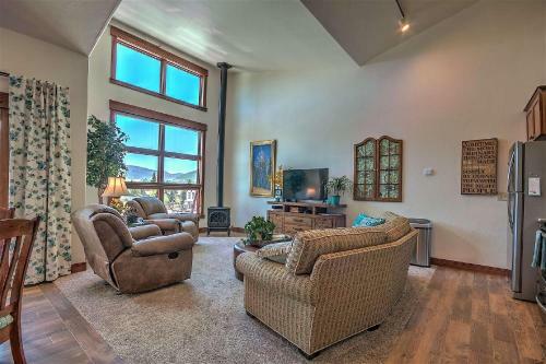 Updated Downtown Frisco Condo