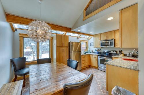 Pitkin Outpost