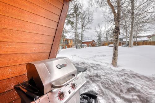 Pitkin Outpost