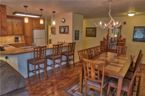 Villas At Swan's Nest #701 (Condo)
